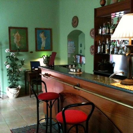 פומפיי Hotel Degli Amici מראה חיצוני תמונה