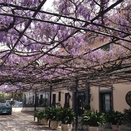פומפיי Hotel Degli Amici מראה חיצוני תמונה