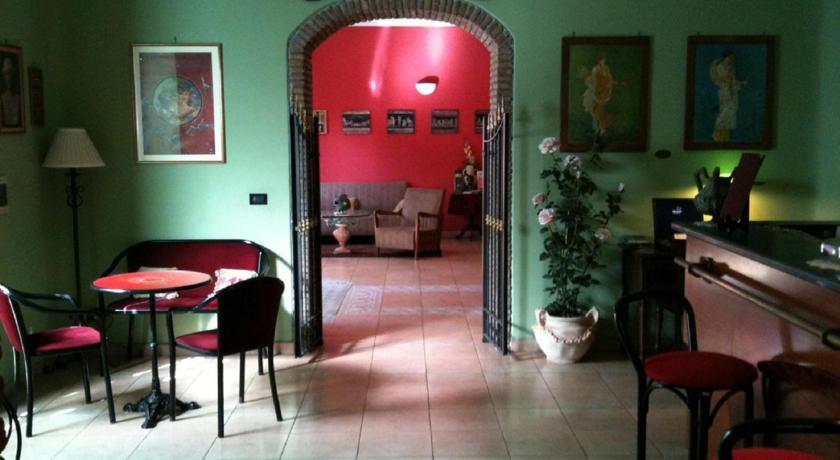 פומפיי Hotel Degli Amici מראה חיצוני תמונה