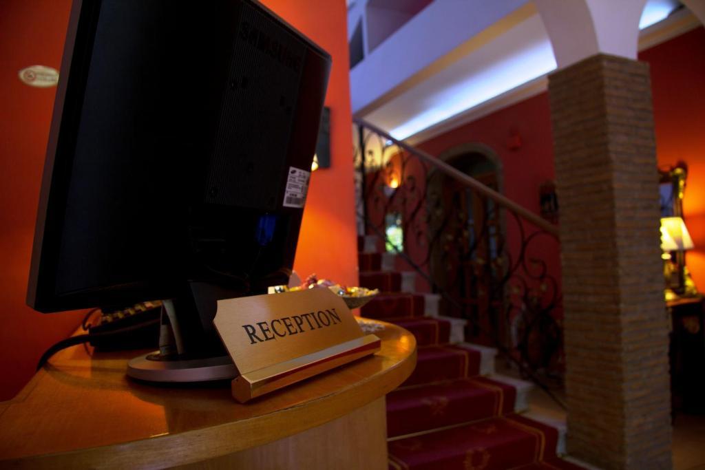 פומפיי Hotel Degli Amici מראה חיצוני תמונה