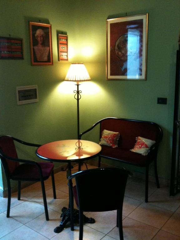 פומפיי Hotel Degli Amici מראה חיצוני תמונה