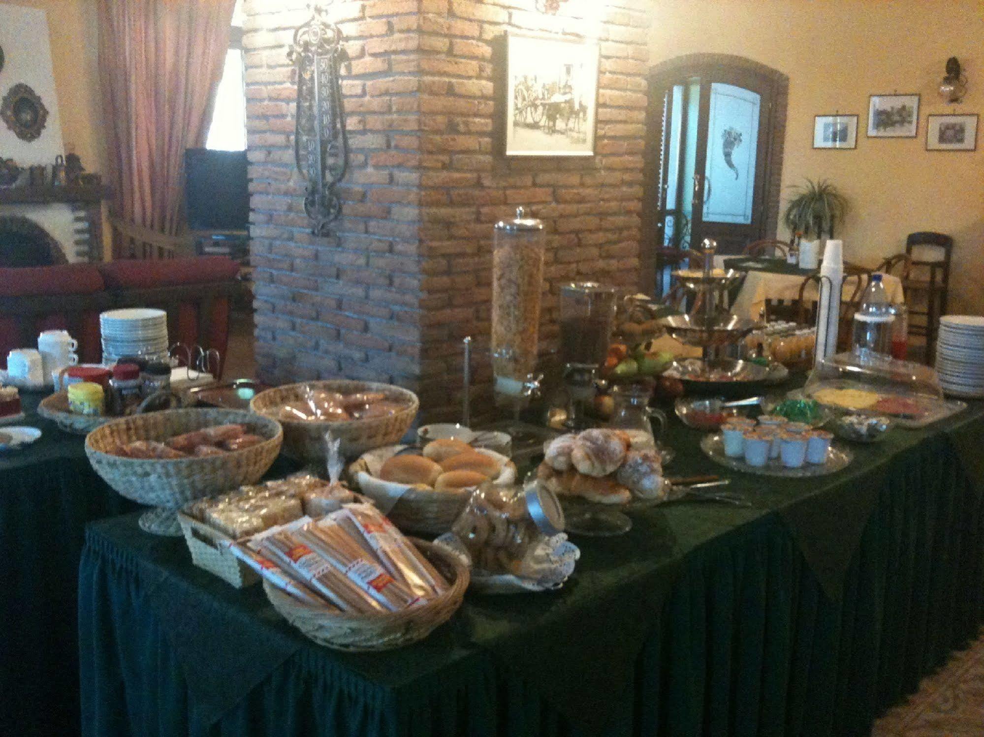 פומפיי Hotel Degli Amici מראה חיצוני תמונה