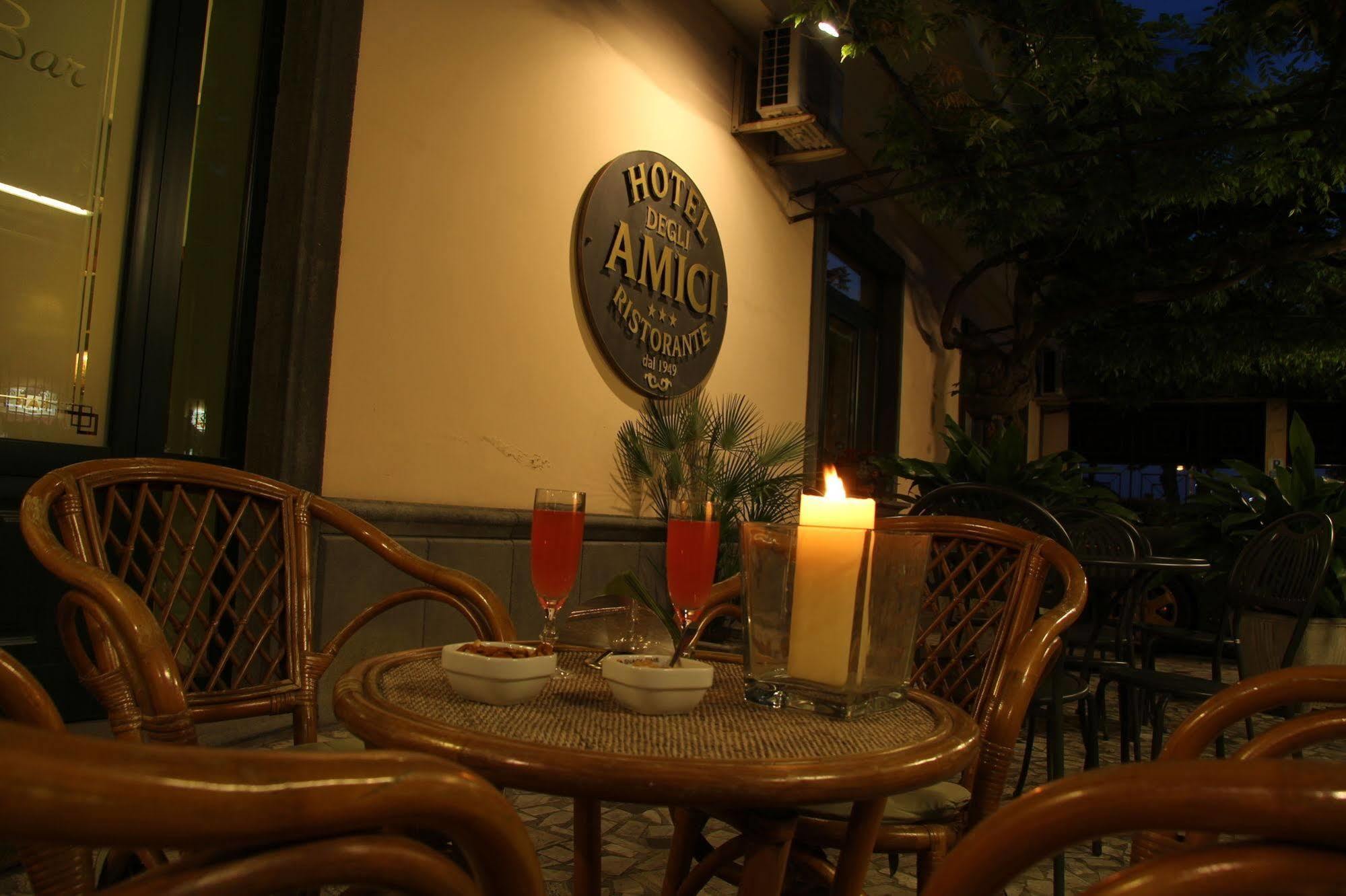 פומפיי Hotel Degli Amici מראה חיצוני תמונה