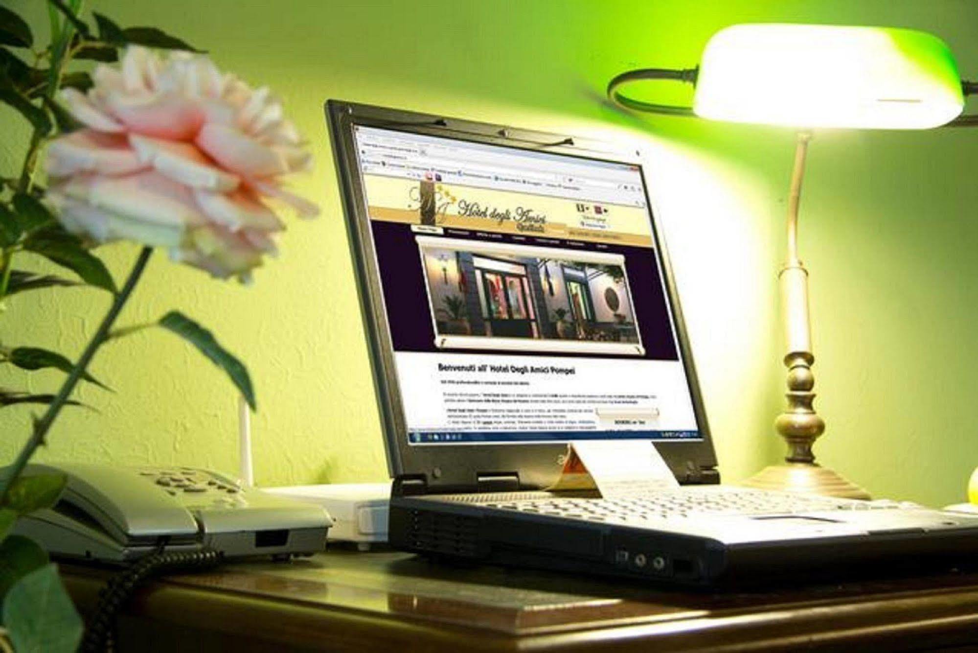 פומפיי Hotel Degli Amici מראה חיצוני תמונה